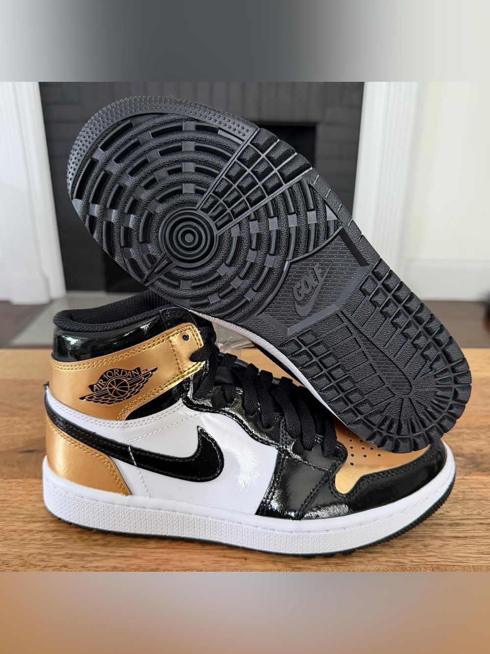 Air Jordan 1 High Golf “Gold Toe” - Size 6 - (DQ0660-002) - Picture 5 of 5